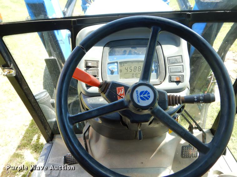 image for item EI9082 2007 New Holland TN85DA tractor