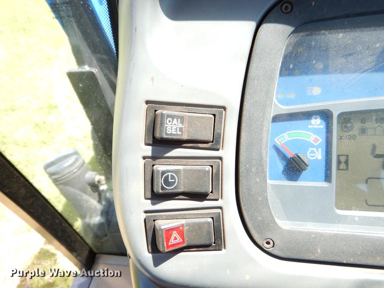 image for item EI9082 2007 New Holland TN85DA tractor