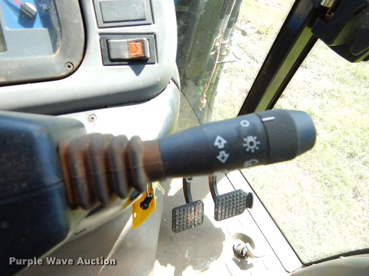 image for item EI9082 2007 New Holland TN85DA tractor