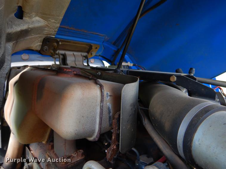 image for item EI9082 2007 New Holland TN85DA tractor