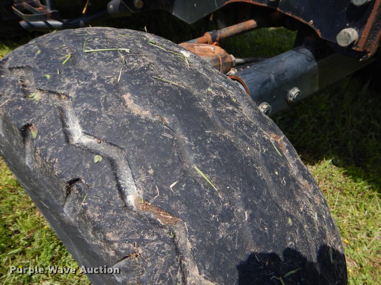 image for item EI9082 2007 New Holland TN85DA tractor