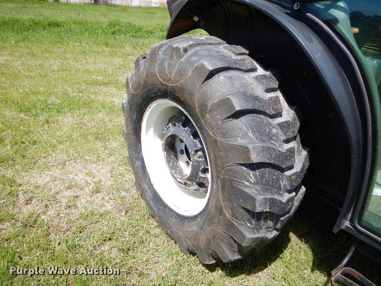 image for item EI9082 2007 New Holland TN85DA tractor