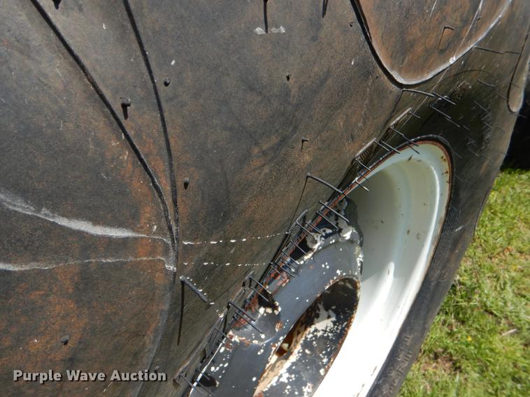 image for item EI9082 2007 New Holland TN85DA tractor