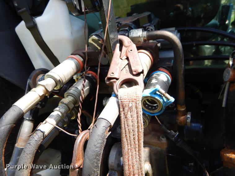 image for item EI9082 2007 New Holland TN85DA tractor