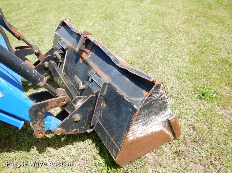 image for item EI9082 2007 New Holland TN85DA tractor