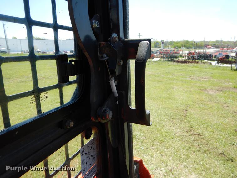 image for item EI9083 2015 Kubota SVL75-2 skid steer