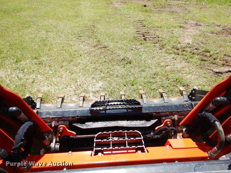 image for item EI9083 2015 Kubota SVL75-2 skid steer