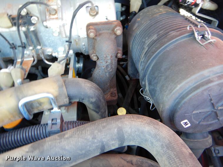 image for item EI9083 2015 Kubota SVL75-2 skid steer