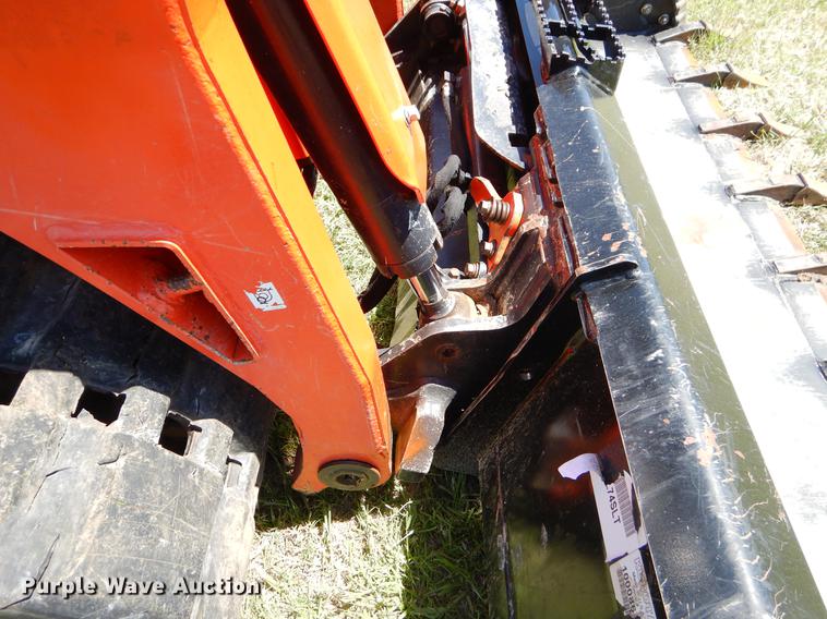 image for item EI9083 2015 Kubota SVL75-2 skid steer