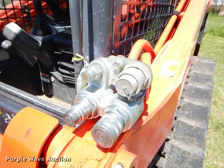 image for item EI9083 2015 Kubota SVL75-2 skid steer