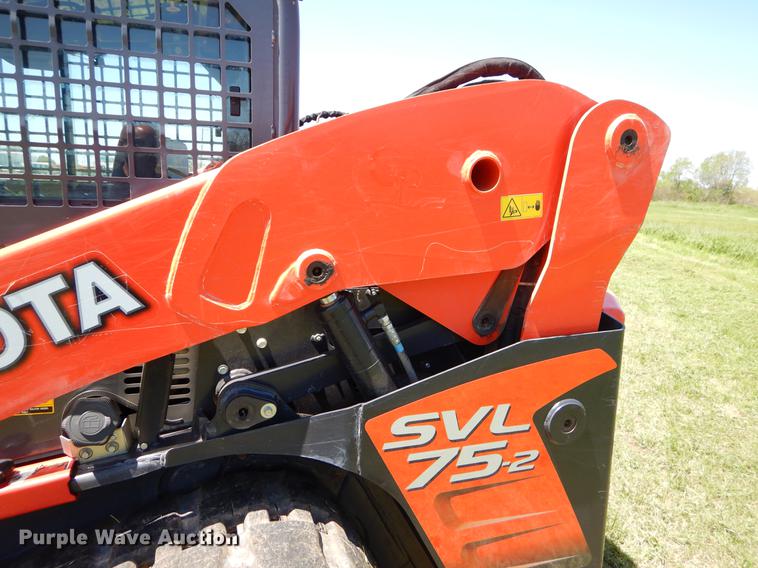 image for item EI9083 2015 Kubota SVL75-2 skid steer