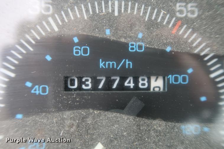 image for item AT9246 1993 Ford CF7000 street sweeper truck