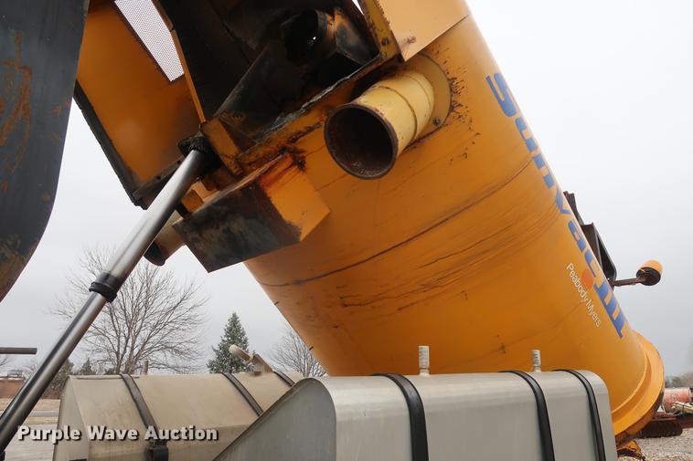 image for item AT9246 1993 Ford CF7000 street sweeper truck