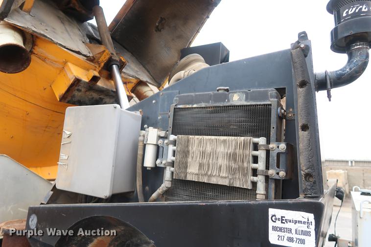 image for item AT9246 1993 Ford CF7000 street sweeper truck