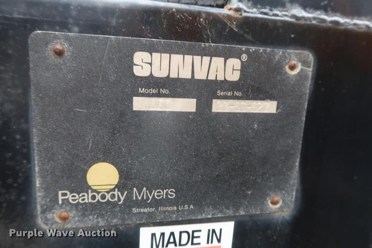 image for item AT9246 1993 Ford CF7000 street sweeper truck