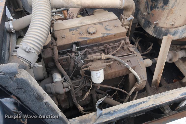 image for item AT9246 1993 Ford CF7000 street sweeper truck