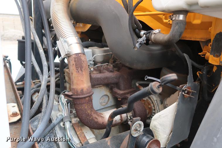 image for item AT9246 1993 Ford CF7000 street sweeper truck