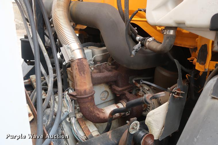 image for item AT9246 1993 Ford CF7000 street sweeper truck