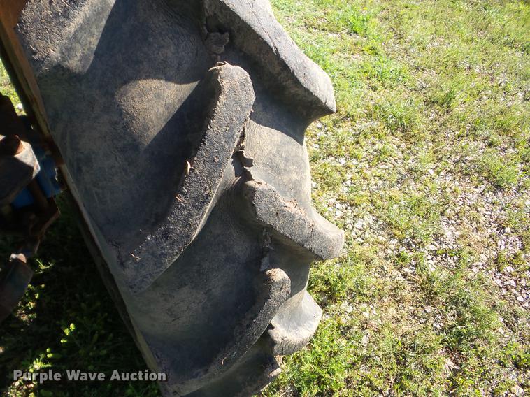 image for item BI9522 Ford 1310 tractor