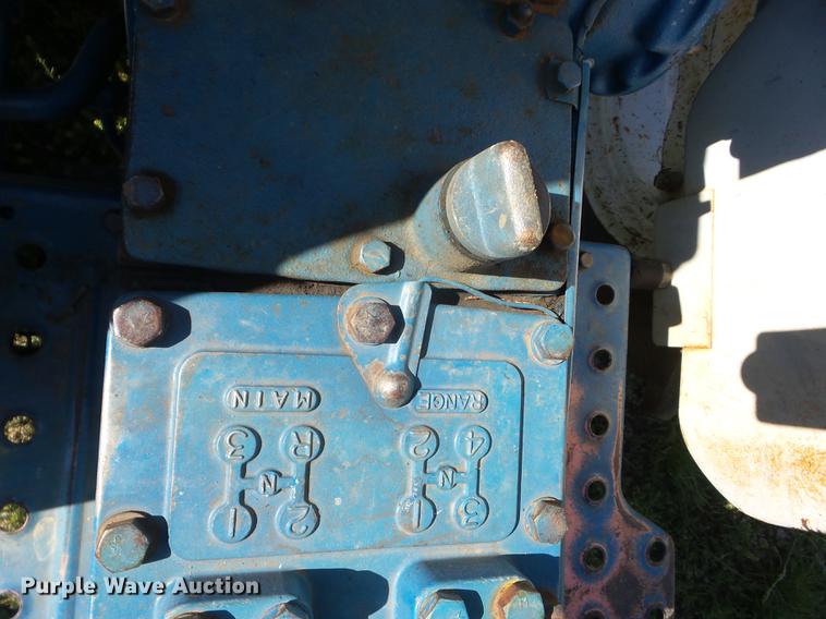image for item BI9522 Ford 1310 tractor
