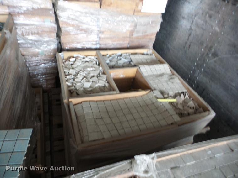 image for item BI9537 (22) pallets of tile