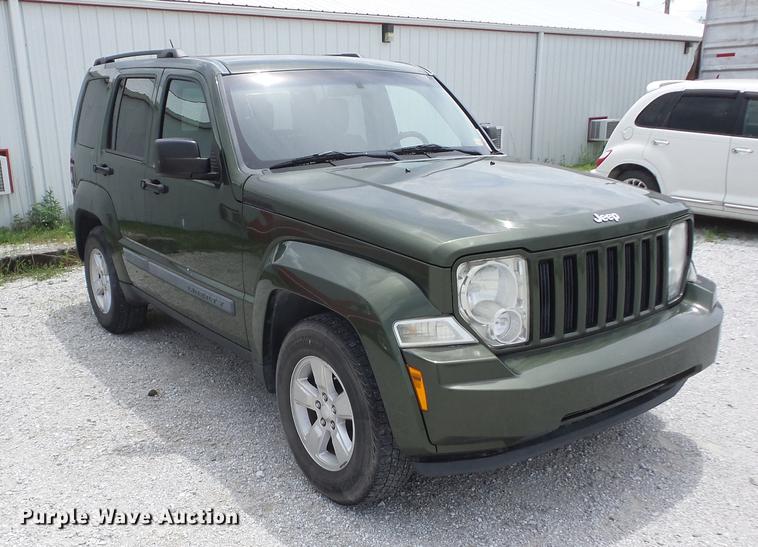 image for item BI9541 2009 Jeep Liberty SUV