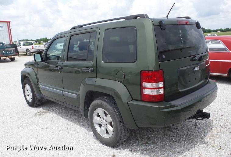 image for item BI9541 2009 Jeep Liberty SUV