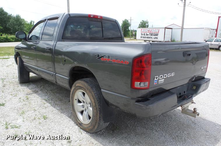 image for item BI9543 2004 Dodge Ram 1500 Quad Cab pickup truck