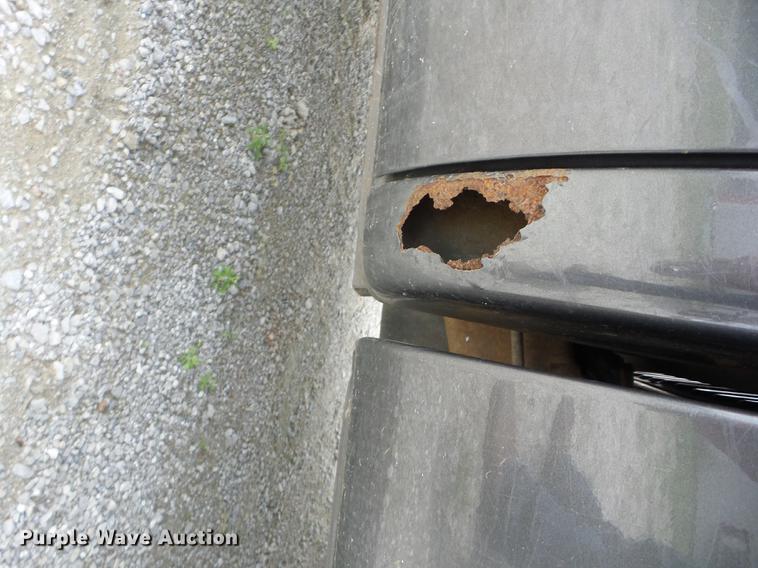 image for item BI9543 2004 Dodge Ram 1500 Quad Cab pickup truck