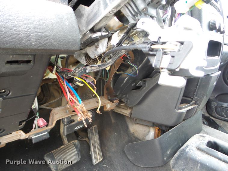 image for item BI9543 2004 Dodge Ram 1500 Quad Cab pickup truck