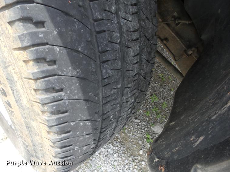 image for item BI9543 2004 Dodge Ram 1500 Quad Cab pickup truck