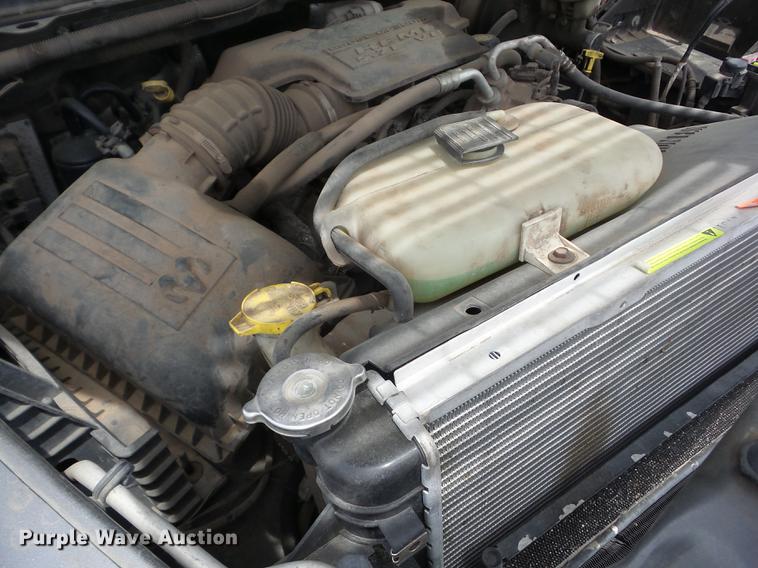 image for item BI9543 2004 Dodge Ram 1500 Quad Cab pickup truck