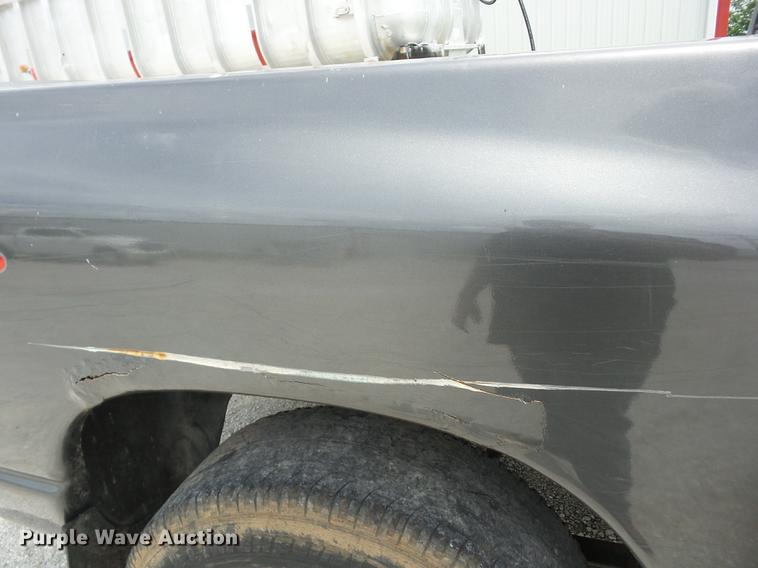 image for item BI9543 2004 Dodge Ram 1500 Quad Cab pickup truck