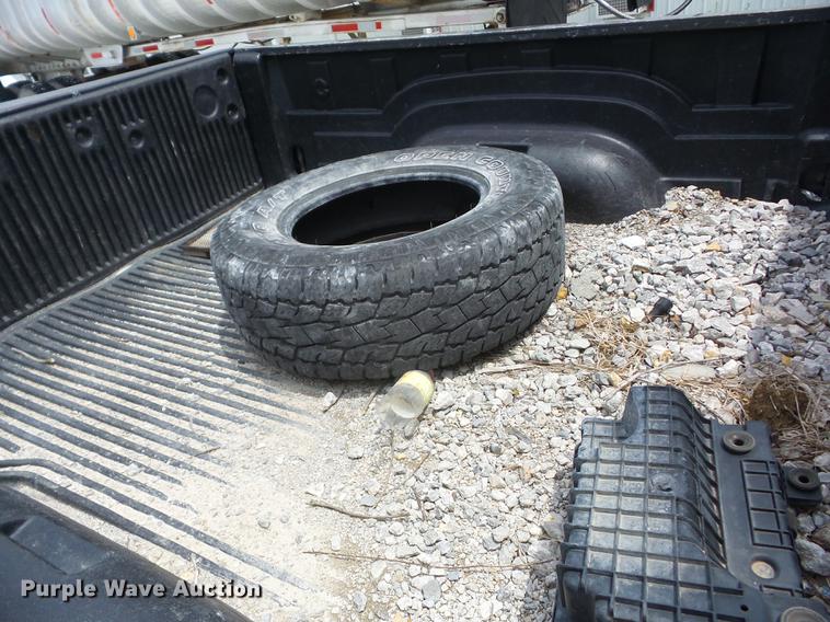 image for item BI9543 2004 Dodge Ram 1500 Quad Cab pickup truck