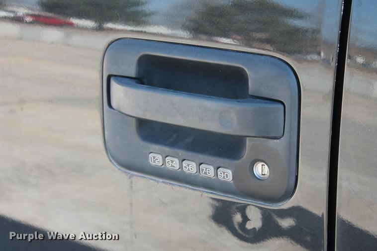 image for item DB5178 2013 Ford F150 XLT SuperCrew pickup truck