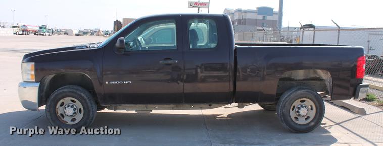 image for item DB5179 2008 Chevrolet Silverado 2500HD LS Ext. Cab pickup truck