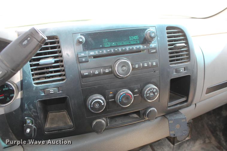 image for item DB5179 2008 Chevrolet Silverado 2500HD LS Ext. Cab pickup truck