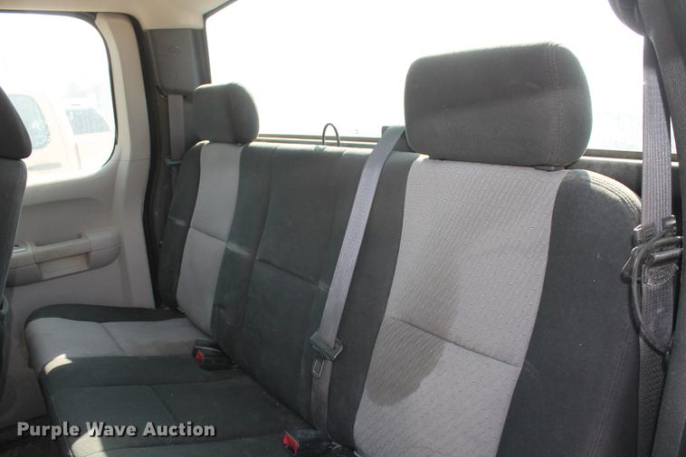 image for item DB5179 2008 Chevrolet Silverado 2500HD LS Ext. Cab pickup truck