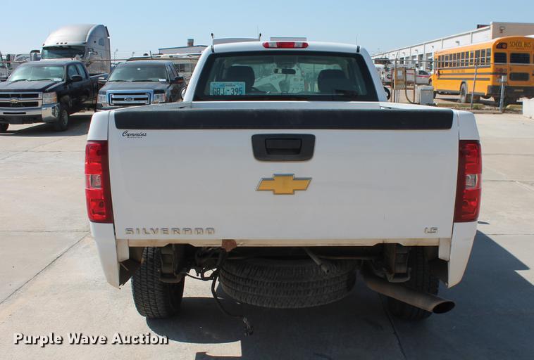 image for item DB5180 2007 Chevrolet Silverado 2500HD LS Ext. Cab pickup truck