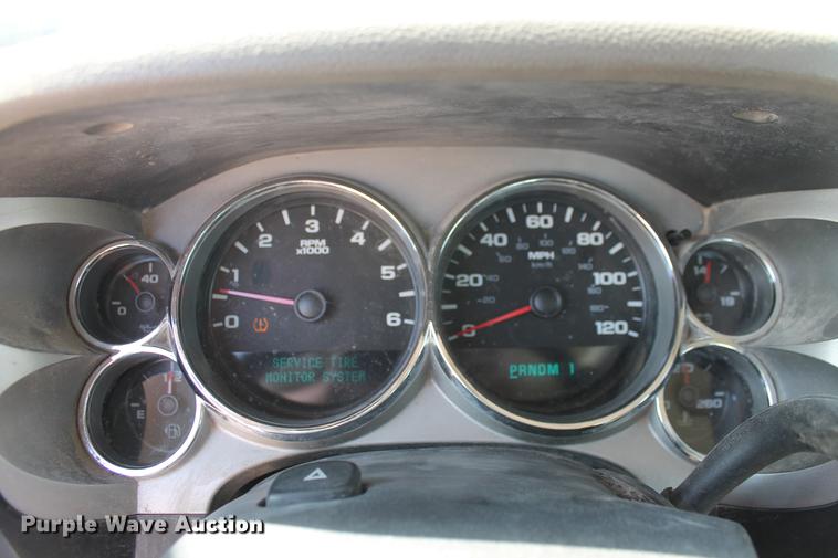 image for item DB5180 2007 Chevrolet Silverado 2500HD LS Ext. Cab pickup truck