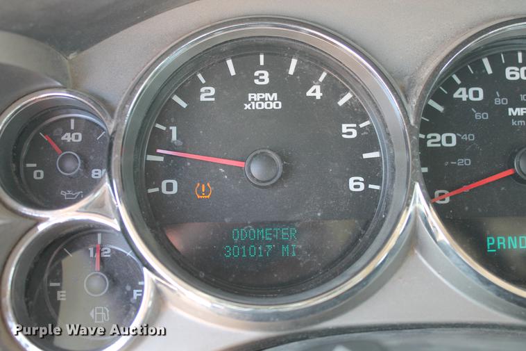 image for item DB5180 2007 Chevrolet Silverado 2500HD LS Ext. Cab pickup truck