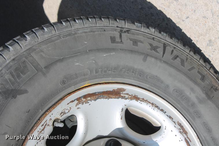 image for item DB5180 2007 Chevrolet Silverado 2500HD LS Ext. Cab pickup truck