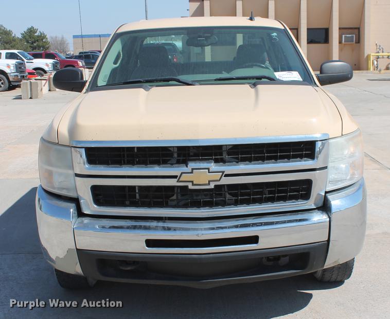 image for item DB5181 2009 Chevrolet Silverado 2500HD Crew Cab pickup truck