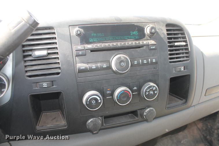 image for item DB5181 2009 Chevrolet Silverado 2500HD Crew Cab pickup truck