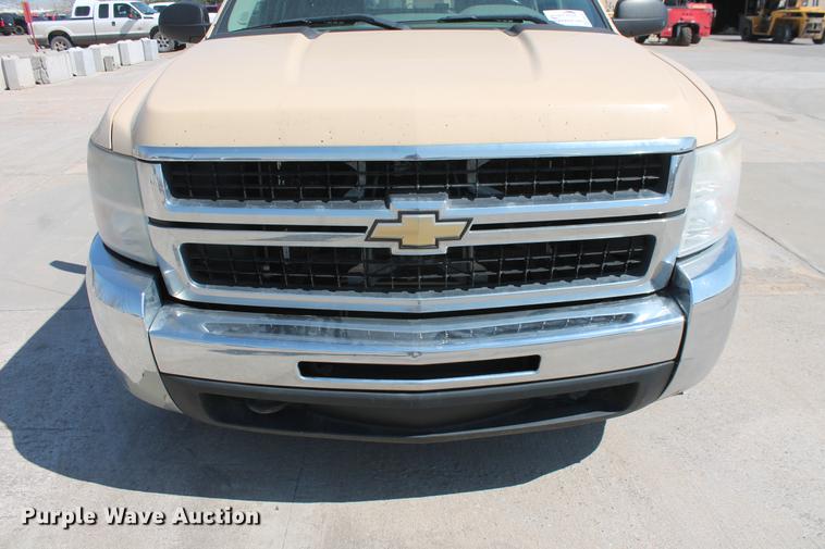 image for item DB5181 2009 Chevrolet Silverado 2500HD Crew Cab pickup truck