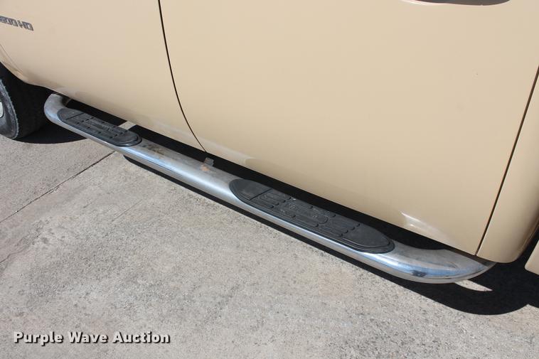 image for item DB5181 2009 Chevrolet Silverado 2500HD Crew Cab pickup truck