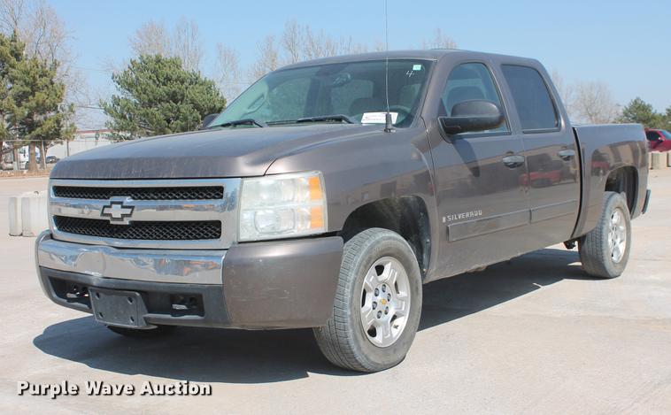 image for item DB5182 2008 Chevrolet Silverado 1500 LT Crew Cab pickup truck