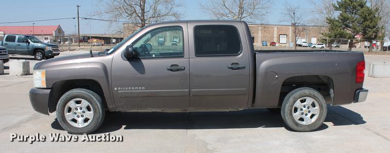 image for item DB5182 2008 Chevrolet Silverado 1500 LT Crew Cab pickup truck