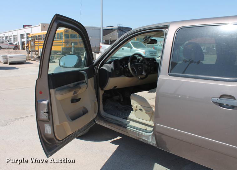 image for item DB5182 2008 Chevrolet Silverado 1500 LT Crew Cab pickup truck