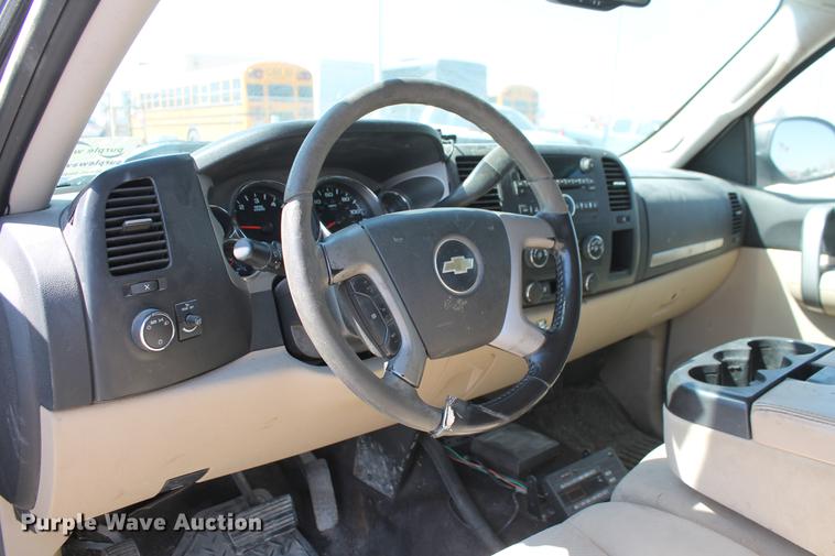 image for item DB5182 2008 Chevrolet Silverado 1500 LT Crew Cab pickup truck